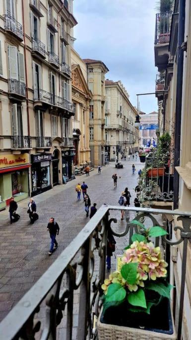 Elegante Appartamento In Centro. Torino Eksteriør billede